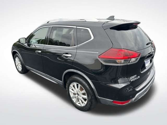 2020 Nissan Rogue SV photo 2