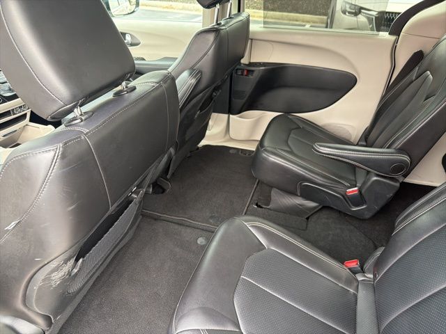 2024 Chrysler Pacifica Touring L - Photo 19