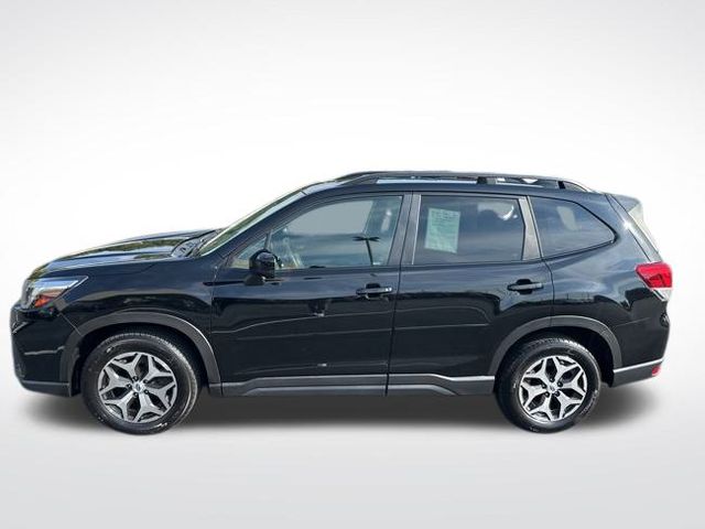 2021 Subaru Forester Premium photo 2