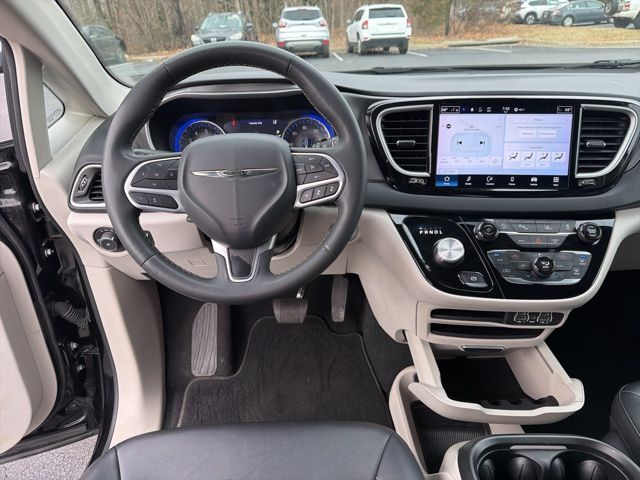 2024 Chrysler Pacifica Touring L - Photo 21