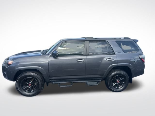 2023 Toyota 4Runner SR5 photo 2