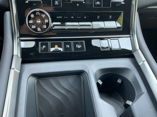 2025 Nissan Armada PRO-4X - Photo 25