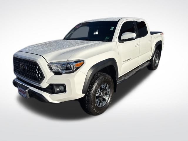 2019 Toyota Tacoma TRD Off-Road photo 2