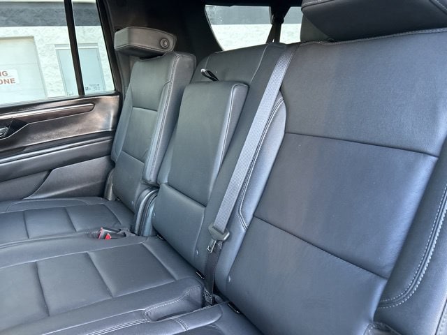 2025 Chevrolet Suburban LT - Photo 22