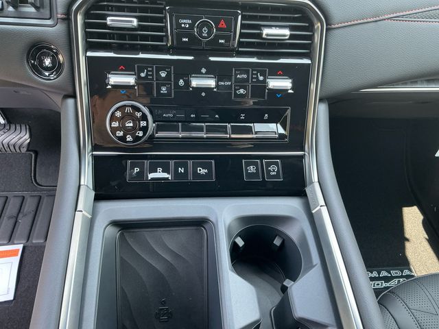 2025 Nissan Armada PRO-4X - Photo 13