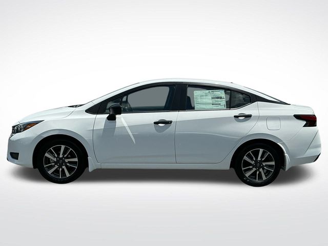 2025 Nissan Versa 1.6 S photo 2