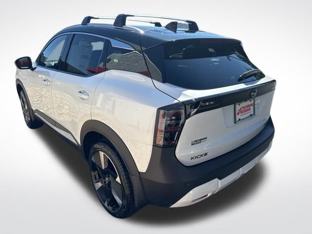 2026 Nissan Kicks SR photo 3