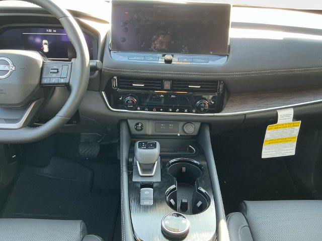 2026 Nissan Rogue Platinum - Photo 14
