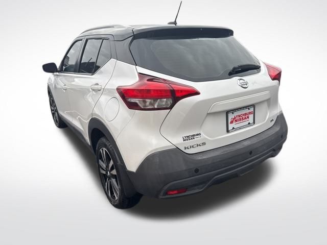 2019 Nissan Kicks SV photo 2