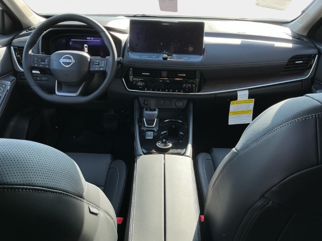 2026 Nissan Rogue Platinum - Photo 13