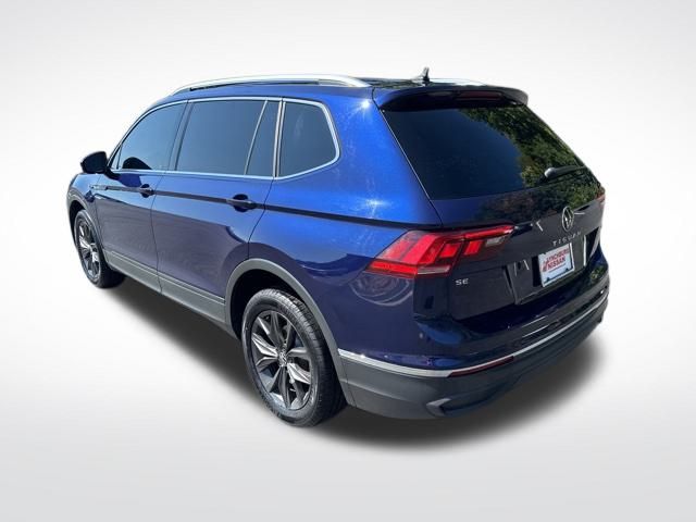 2022 Volkswagen Tiguan SE photo 3