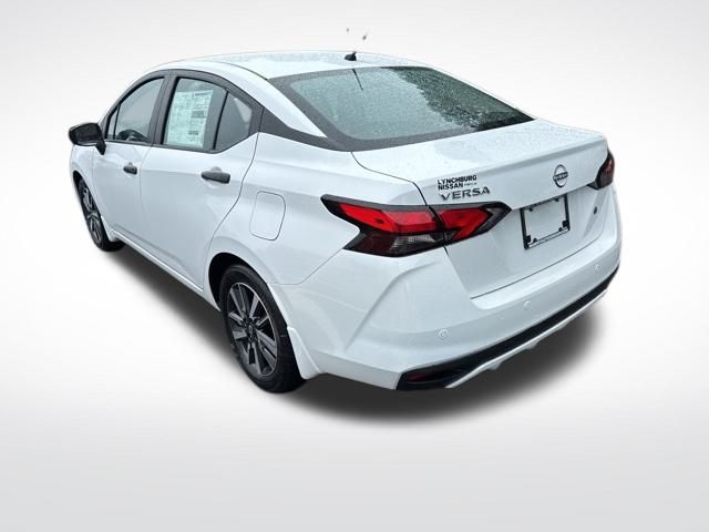 2025 Nissan Versa 1.6 S photo 3