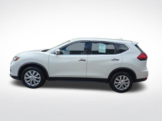 Used 2017 Nissan Rogue S with VIN KNMAT2MV9HP576895 for sale in Forest, VA