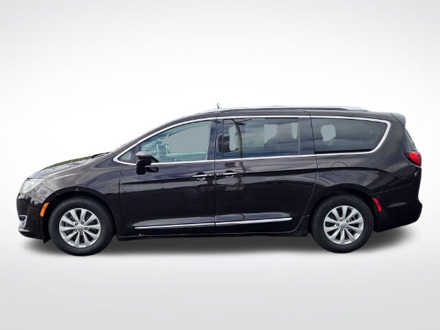 Used 2018 Chrysler Pacifica Touring L with VIN 2C4RC1BG7JR142819 for sale in Forest, VA