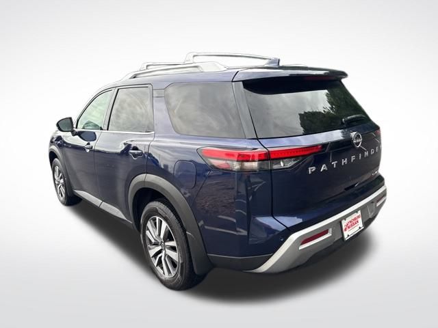 2024 Nissan Pathfinder SL photo 3