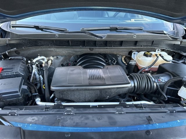 2025 Chevrolet Suburban LT - Photo 10