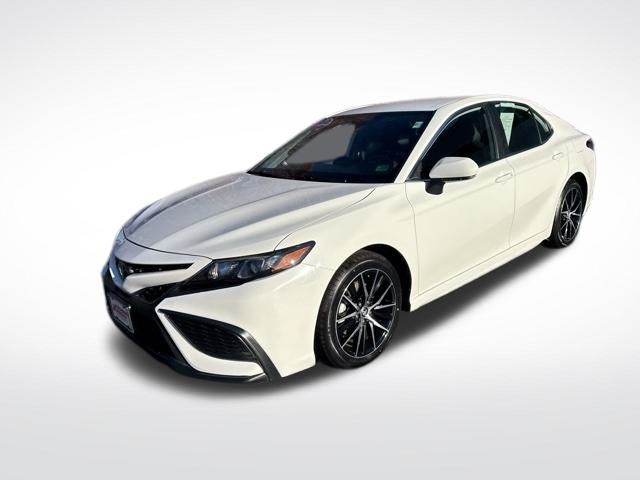 2024 Toyota Camry SE photo 2