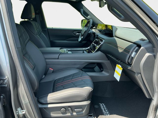 2025 Nissan Armada PRO-4X - Photo 17