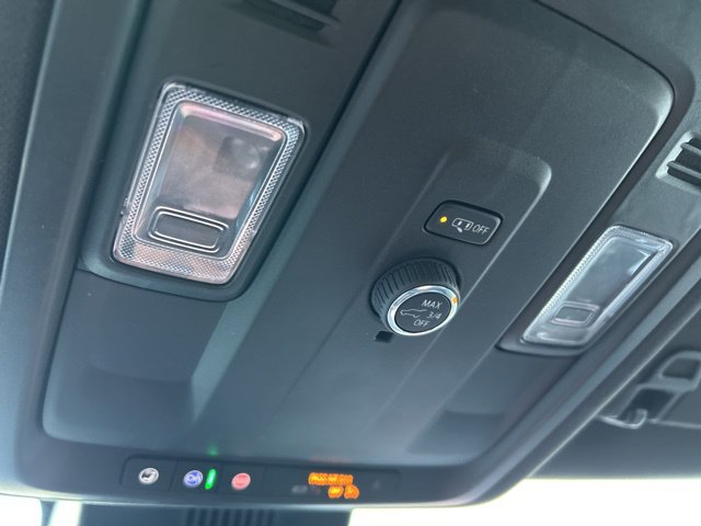 2025 Chevrolet Suburban LT - Photo 21