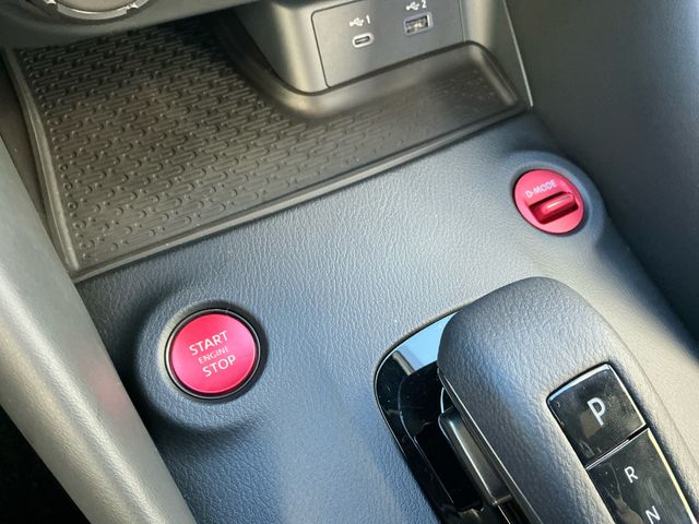 2025 Nissan Z NISMO - Photo 21