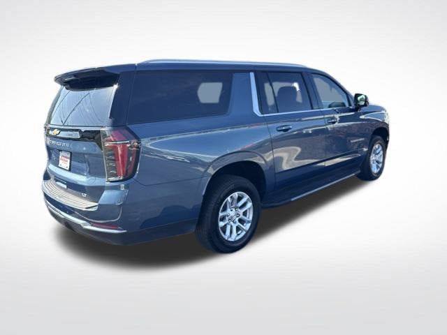 2025 Chevrolet Suburban LT - Photo 8