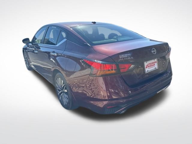 2024 Nissan Altima 2.5 SV photo 2