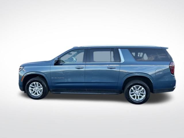 2025 Chevrolet Suburban LT - Photo 3