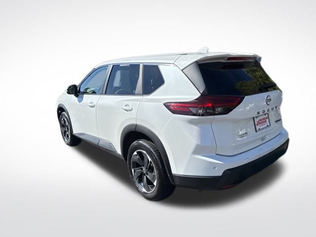 2024 Nissan Rogue SV photo 3