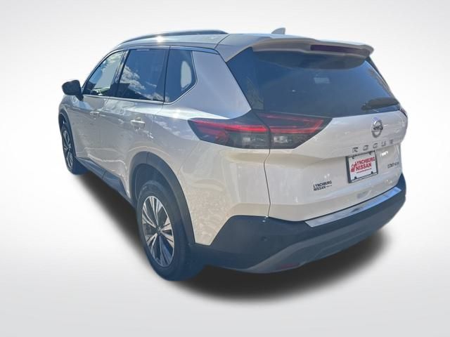 2021 Nissan Rogue SV photo 3