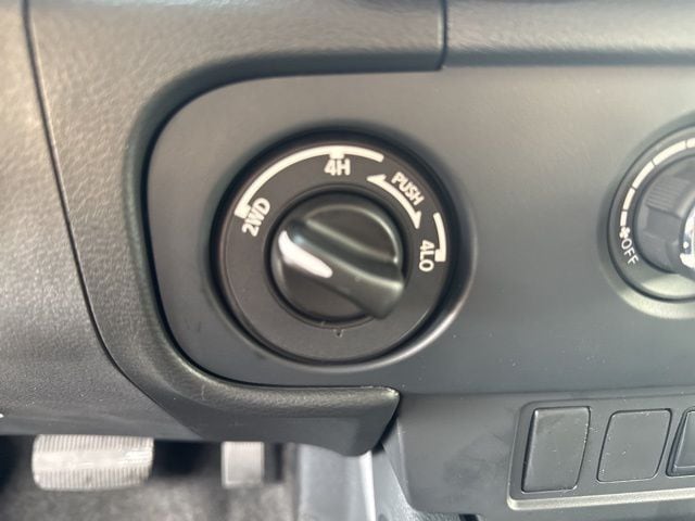 2026 Nissan Frontier S - Photo 24