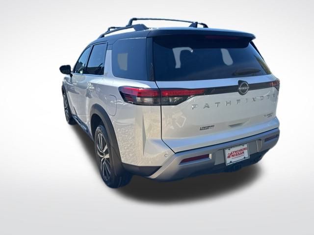 2025 Nissan Pathfinder Platinum photo 3