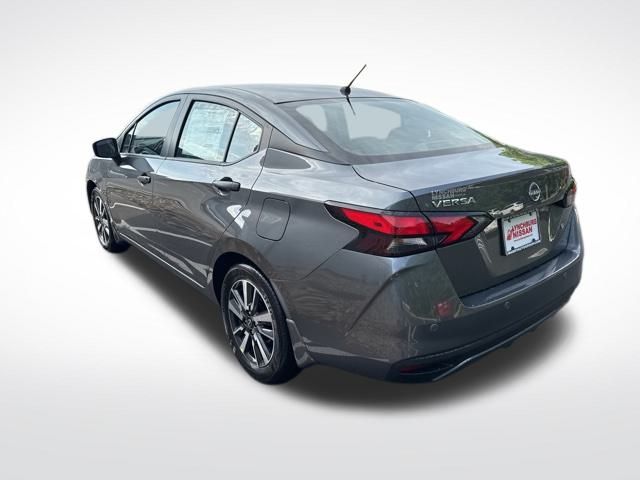 2025 Nissan Versa 1.6 S photo 3
