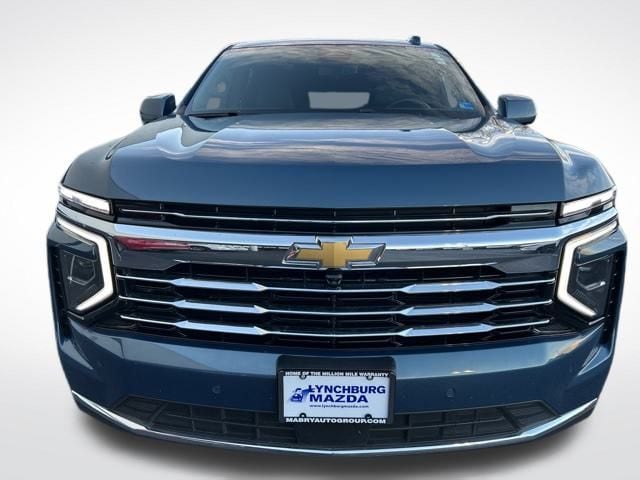 2025 Chevrolet Suburban LT - Photo 9