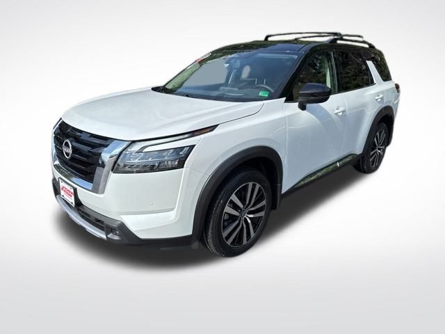 2025 Nissan Pathfinder Platinum photo 2