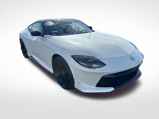 2025 Nissan Z NISMO - Photo 9