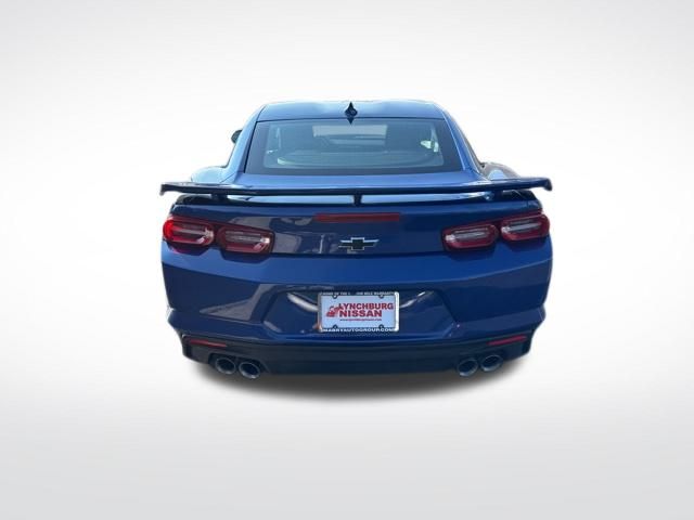 2024 Chevrolet Camaro LT1 photo 4