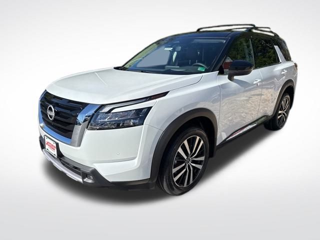 2025 Nissan Pathfinder Platinum photo 2