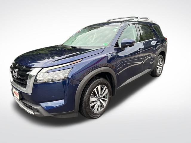 2024 Nissan Pathfinder SL photo 2