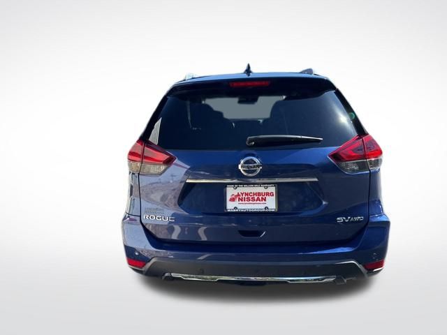 2019 Nissan Rogue SV photo 4