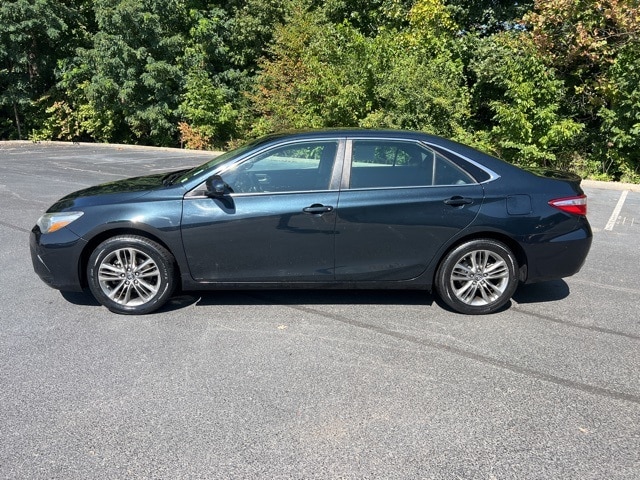 Used 2017 Toyota Camry SE with VIN 4T1BF1FK5HU689362 for sale in Forest, VA