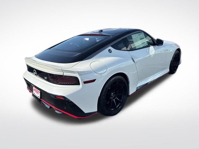 2025 Nissan Z NISMO - Photo 8