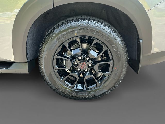 2025 Nissan Armada PRO-4X - Photo 16