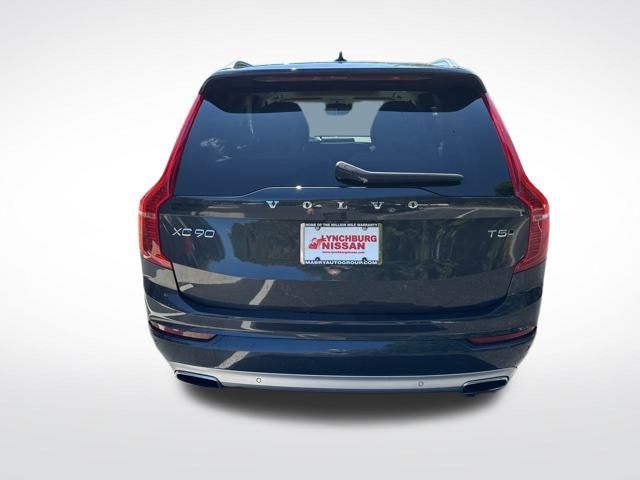 2021 Volvo XC90 T5 Momentum photo 4