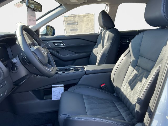 2026 Nissan Rogue Platinum - Photo 12
