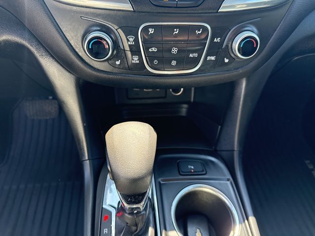2022 Chevrolet Equinox LT - Photo 19