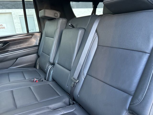 2025 Chevrolet Suburban LT - Photo 22