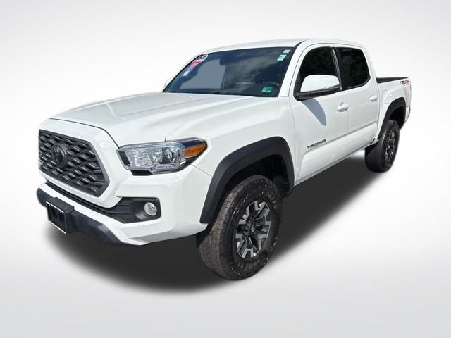 2023 Toyota Tacoma TRD Off-Road photo 2