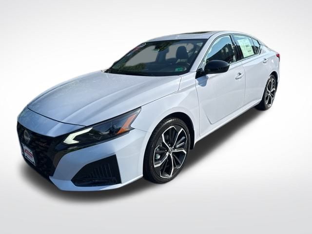 2025 Nissan Altima 2.5 SR photo 2