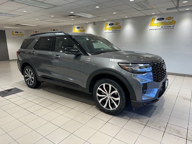 2026 Ford Explorer ST-LINE's photo