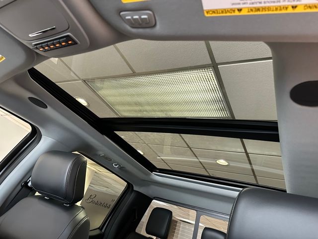 2026 Ford F-350 Lariat photo 4